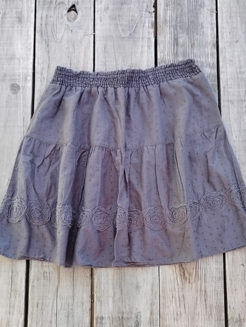 Rhapsody Size L Tiered Casual Skirt with Floral Embellishments